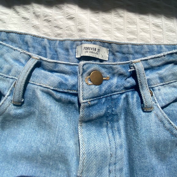 High waisted denim shorts - Picture 2 of 3